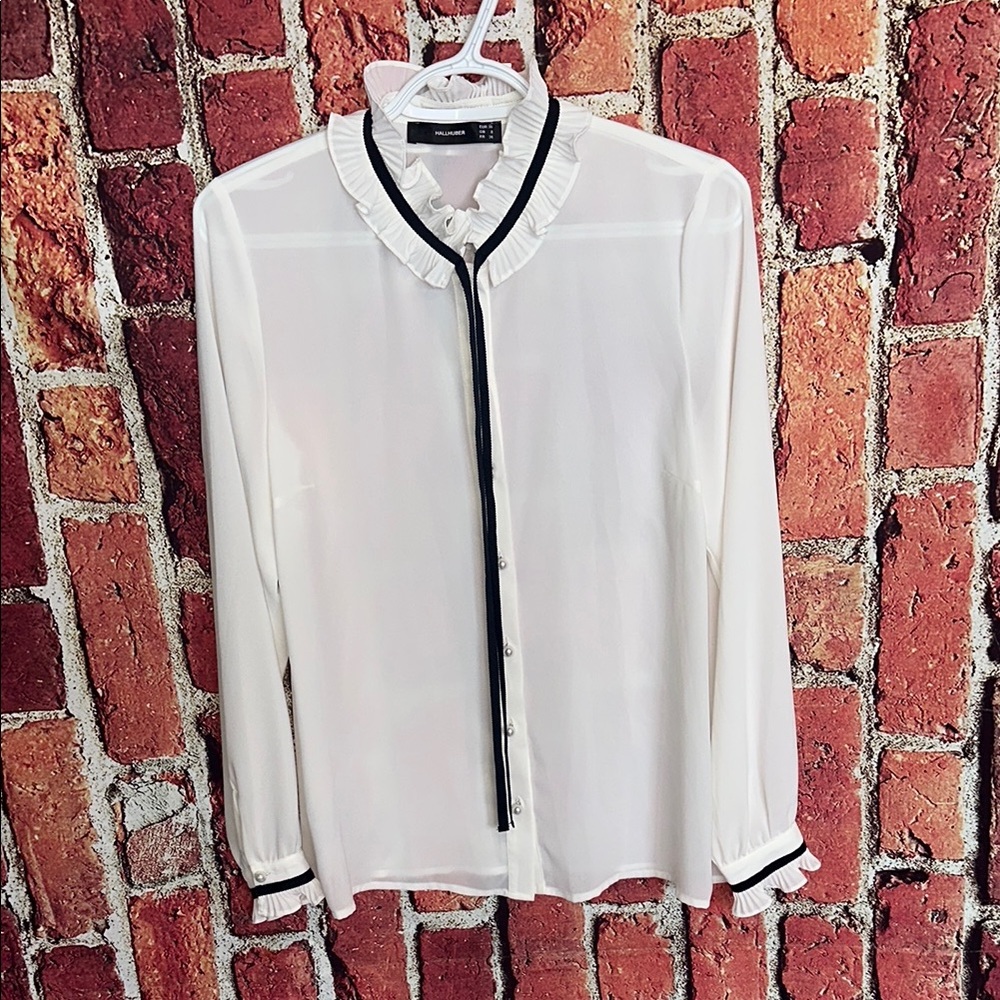 Hallhuber White Ruffle Collar Pearl Button Blouse size 6